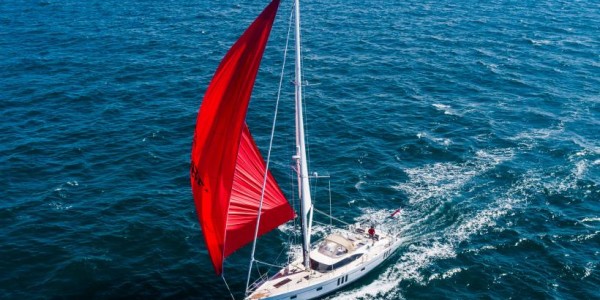 oyster-565-bluewater-yacht-sailing__focusfillwzgymcw2njasingilde3n10